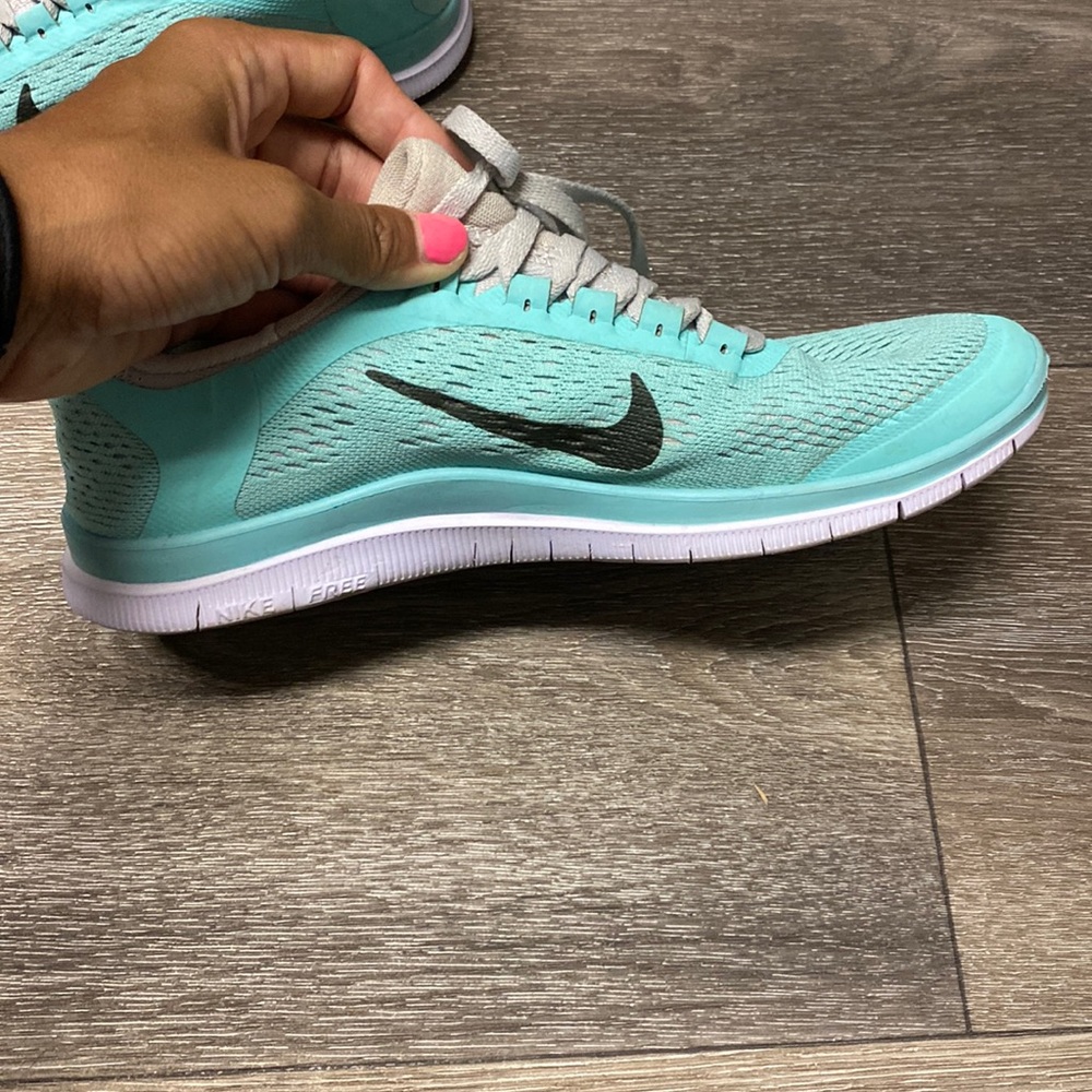 Nike tennis shoes
